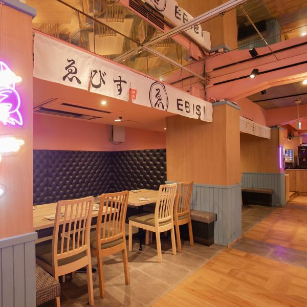 Spacious sofa seats ◎ We can also accommodate girls' parties and banquets [#Osaka #Umeda #Seafood #Yakitori #Yakitori #Kushikatsu #Meat sushi #Sushi #Endless all-you-can-drink #All-you-can-eat and drink #Daytime drinking #Lunch #Date #Girls' party #Birthday #Anniversary #Shabu-shabu #Warm vegetables]