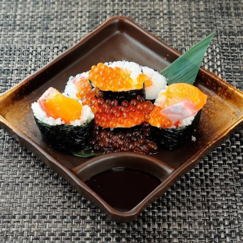 Fatty Salmon Roll with Salmon Roe