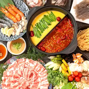 【新登場】選べる6種出汁!本格火鍋食べ放題コース4500円