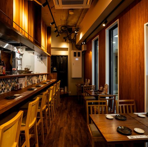 ゆったり広々とした店内