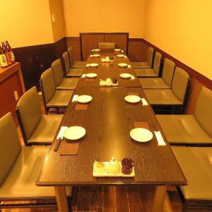It is a table that can accommodate up to 15 people ♪
