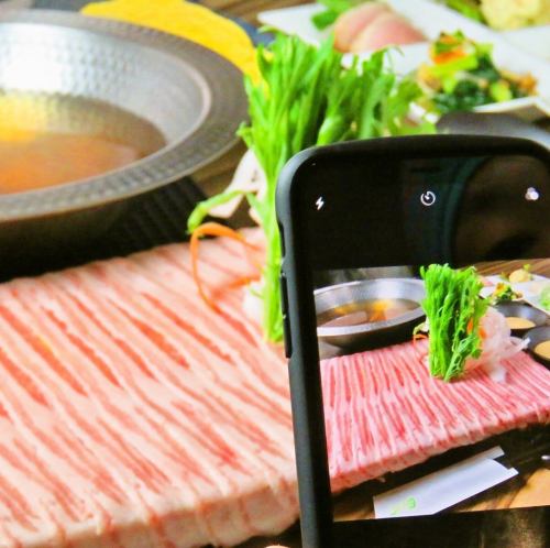 A shabu-shabu course with Hoju pork that looks great on social media!