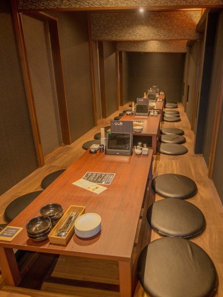 The rooms with sunken kotatsu tables are spacious.We can provide private rooms for large groups of up to 30 people!