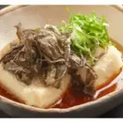 炸豆腐和海带丝