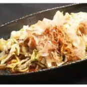 Garlic butter offal and salted kelp stir-fried noodles