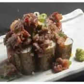 Wagyu beef and green onion roll