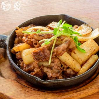 Stir-fried beef short ribs and yam for stamina