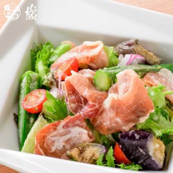 French salad with Chami pork prosciutto and seasonal vegetables