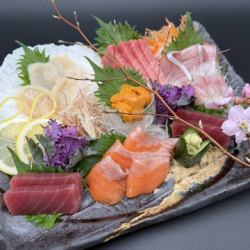 「新鮮な魚介類の握り寿司セット」「職人が目利きした鮮魚」「その日しかない握りもお楽しみください」