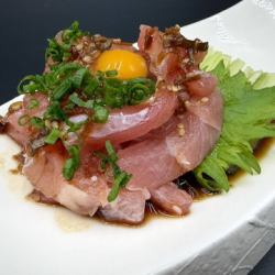 本鮪ユッケ丼