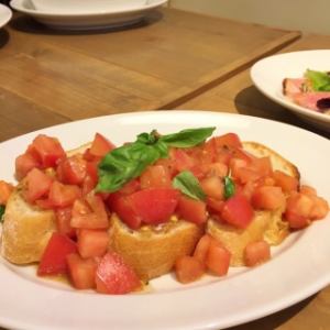 フレッシュトマトのブルスケッタ