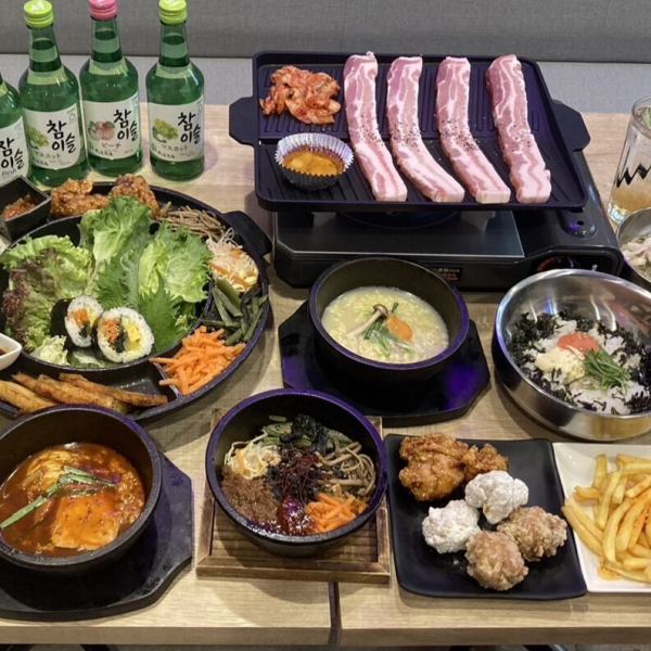 熱々の石鍋で食べる当店自慢のビビンバ☆種類豊富な韓国料理メニュー！！