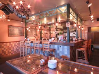 [Table] An irresistible space for beer lovers ♪ A cozy space ◎ Please feel free to drop by.Since it is completely non-smoking, you can come to the store with confidence without worrying about the smell.Enjoy the experience of being poured in front of you.