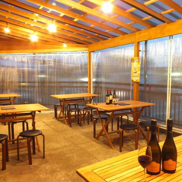 We have an open terrace seat that can be used all year round! You can enjoy the beer garden in the summer. We are fully equipped with heating equipment, so you can use it comfortably in the winter too! Even if you don't like horse meat, you can enjoy beef.・Enjoy standard meats such as pork and chicken ♪ There is a roof so you don't have to worry even on rainy days ♪ Private reservations available for 20 people or more!!
