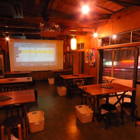 There is also a large screen in the center of the store ◎ Recommended for various banquets!