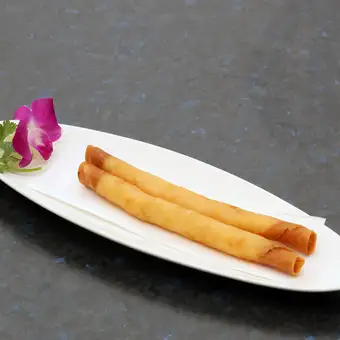 2 sticks of Harumaki with shrimp and yellow chives