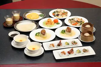 All-you-can-drink course: 7,000 yen per person (tax included). For more details, please visit the Chimisai website.