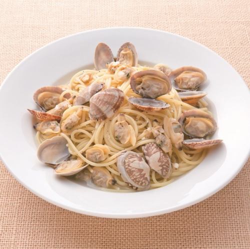 Clam soup with black pepper