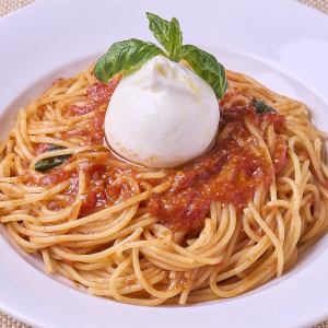 イタリア産ブッラータチーズのポモドーロ