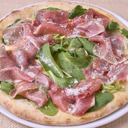 生ハムとルッコラ