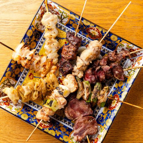 ＜串焼き盛り合わせ＞