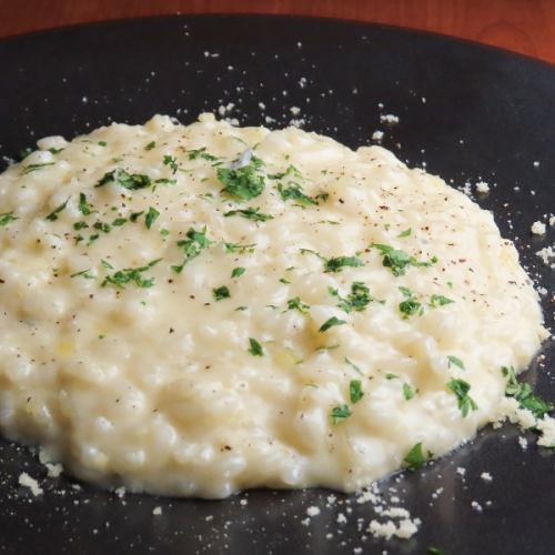 Taste the flavor of rich cheese [Gorgonzola risotto]