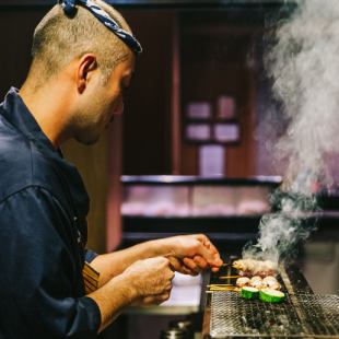 【附2小时无限畅饮】炭烤烤鸡肉串、和牛烤牛肉等100种料理无限畅饮【3,680日元→2,680日元】