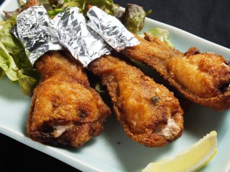 Chicken wing gyoza (2 pieces)