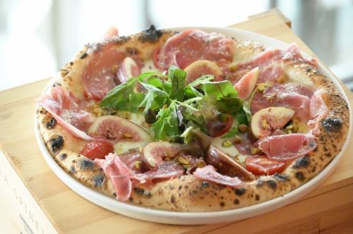 Enjoy pizza baked in a stone oven at 400℃ and carefully selected pasta☆