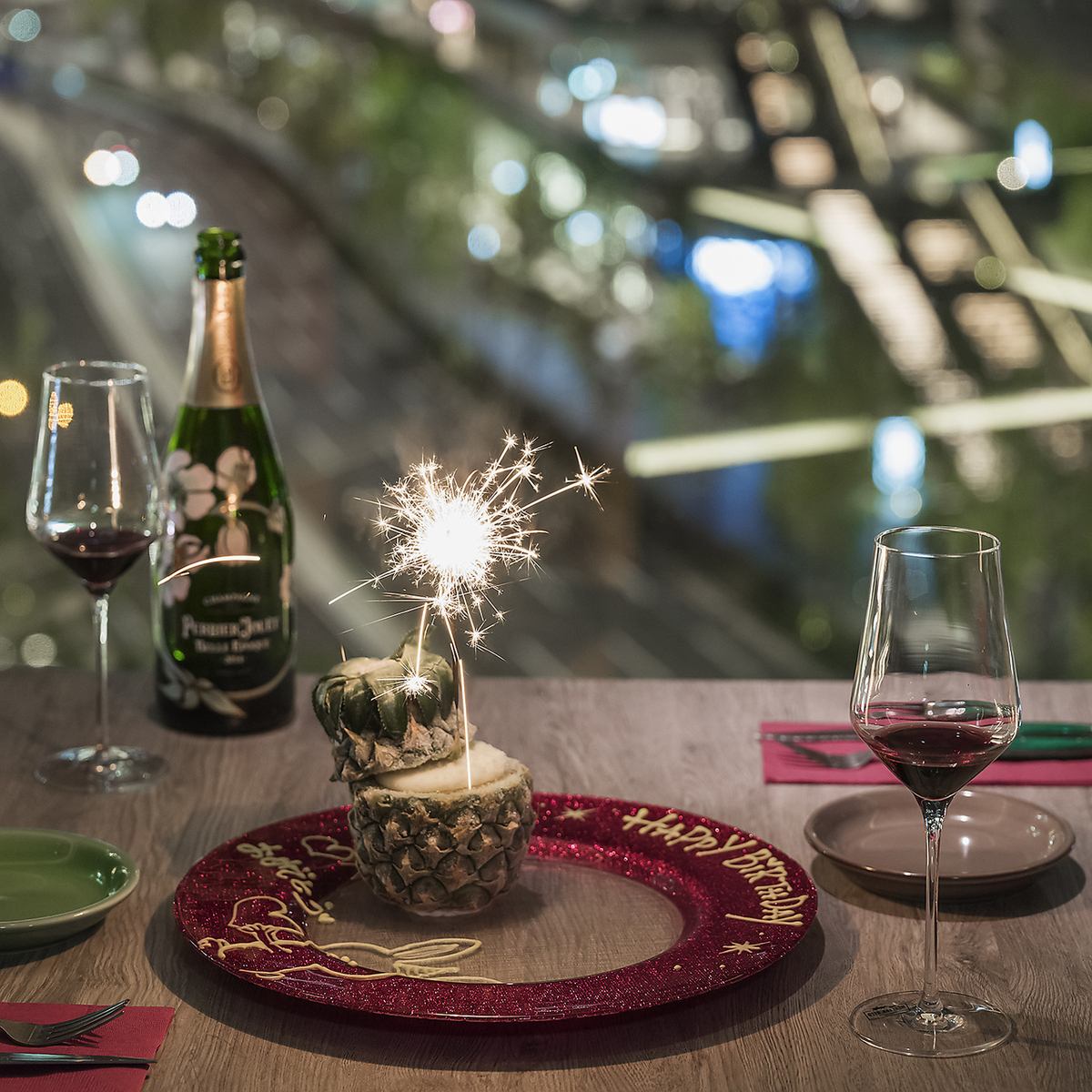 記憶に残る記念日・誕生日に♪オリジナルプレートで演出!