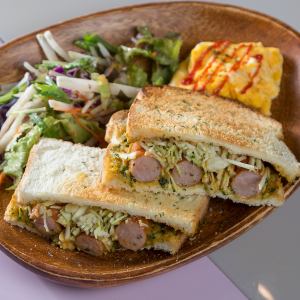 カレーキャベツのウィンナーサンド