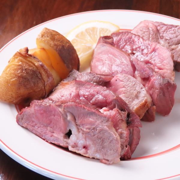 【ラム肉好き必見】味わい深いラム赤身のステーキ