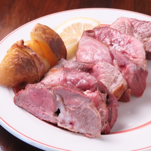 【ラム肉好き必見】味わい深いラム赤身のステーキ