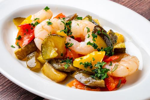 Italian grilled vegetables and shrimp with herb marinade