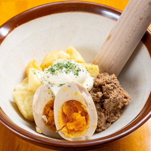 仕上げはお願い!鉢ポテサラ