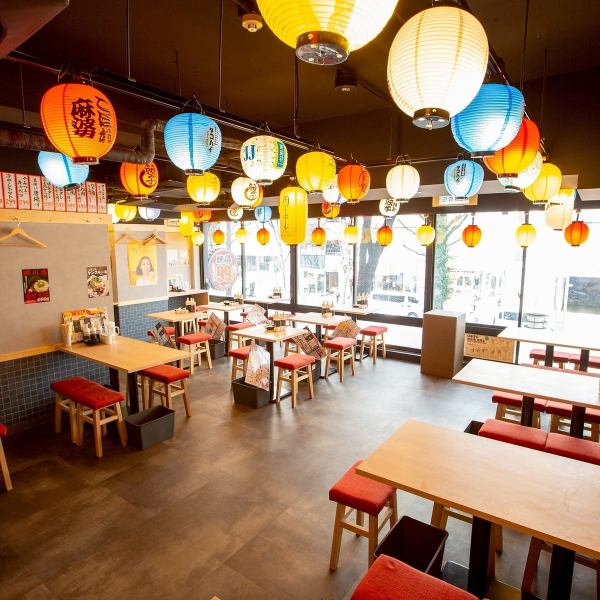 宴会最大98名迄●昭和感溢れるノスタルジックな店内●昭和レトロな店内は、インテリアにもこだわっています。≪昔ながらの大衆居酒屋≫の雰囲気は、誰でも立ち寄りやすい居心地のいい空間です。