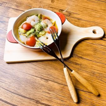 【お手軽コース】伊ノ祐アヒージョ、選べる鍋もついた計7品+2H飲み放題付5500→5000円(税込)