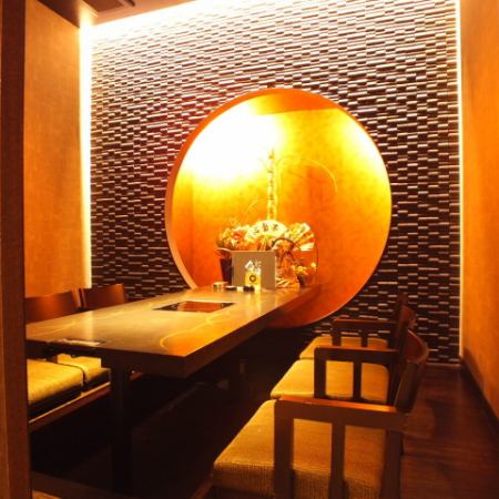 VIP private room for 6 people is truly gorgeous.Have an elegant time...