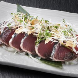 Straw-grilled seared bonito