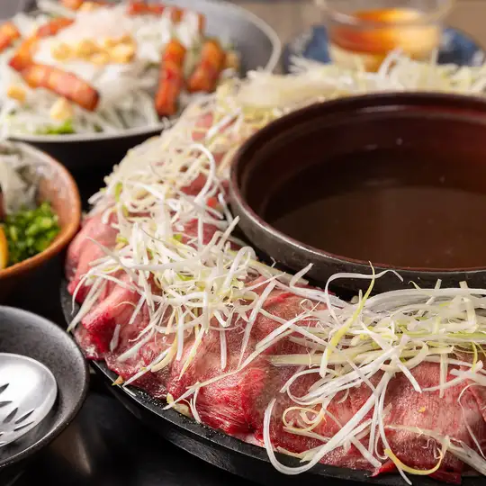 【고기 좋아 필견】비전 국물로 맛보는 쇠고기 구이 샤브샤브를 유익하게 만끽!마실 수 있는 4700엔→4300엔