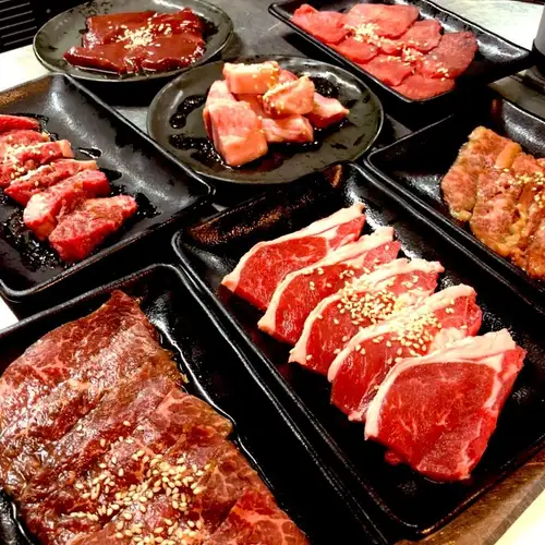 カルビや赤身以外のお肉もオススメ!