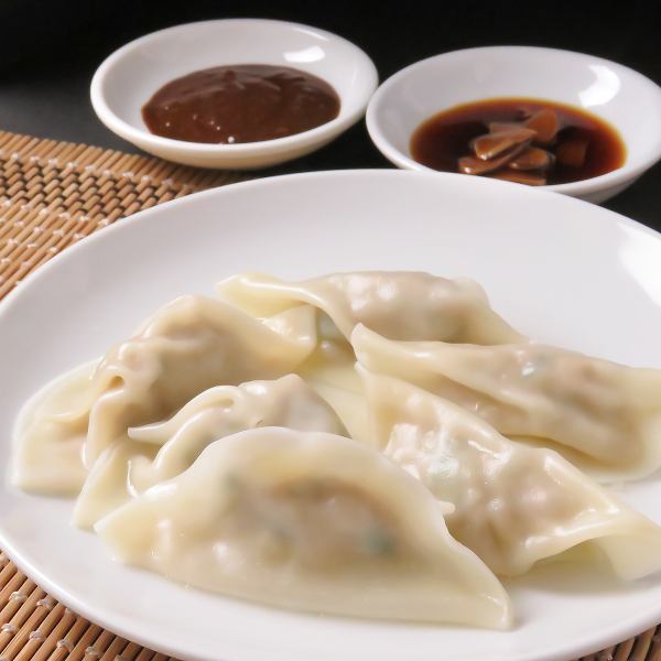 【つるもち食感◎】にんにく醤油でやみつきに!特製つるつる水餃子