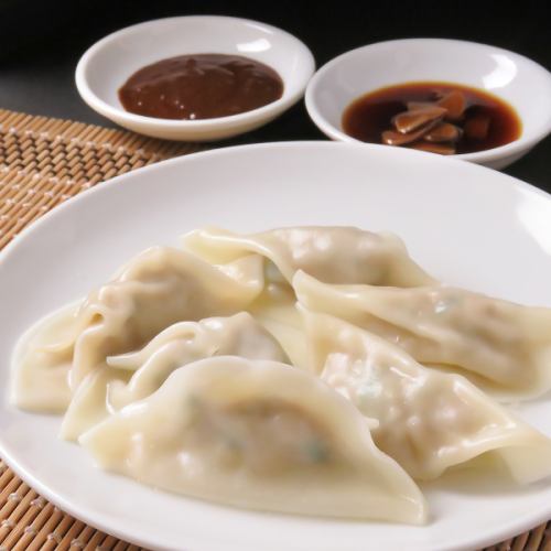 【つるもち食感◎】にんにく醤油でやみつきに!特製つるつる水餃子