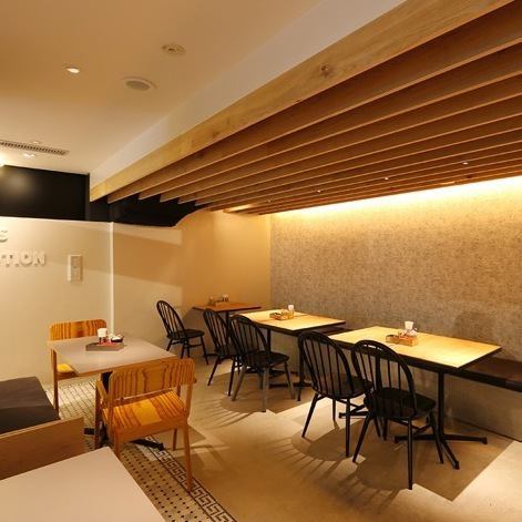 The restaurant seats 60 tables and can accommodate private parties and wedding plans.