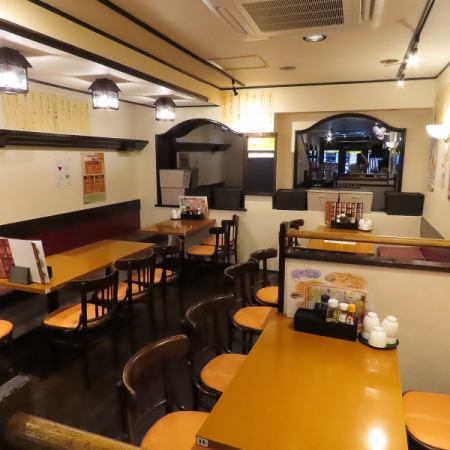 団体様も大歓迎♪6名様着席可能なテーブル席