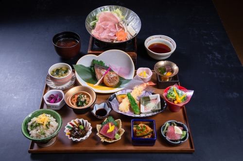 [Lunch and dinner orders available] Goryo Gozen ◆ Mikawa mochi pork shabu-shabu