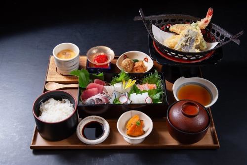 Sashimi and tempura set meal