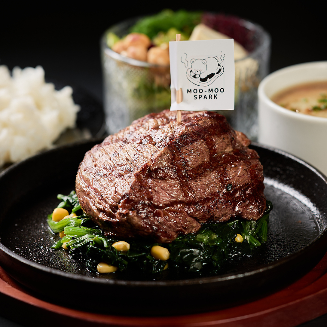 全品ご飯おかわり無料など、お腹いっぱいお楽しみいただけます。