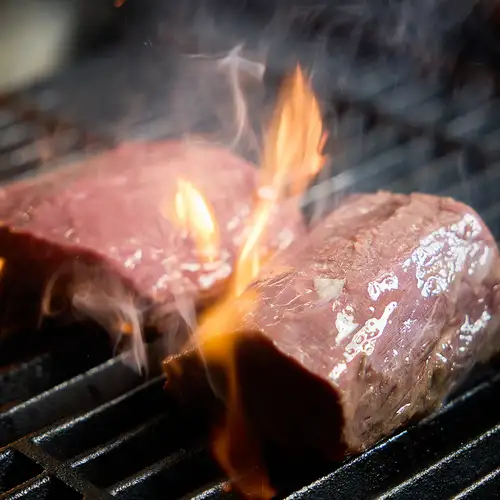 上質な脂の甘みと赤身肉
