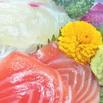 Assortment of 3 types of sashimi (limited to 10 servings) *Comes with a drink of your choice